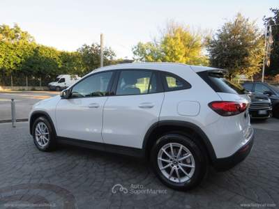 Mercedes-Benz GLA GLA 200 d Automatic Executive Bianco usata Anagni