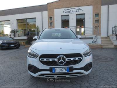 Mercedes-Benz GLA GLA 200 d Automatic Executive Bianco usata Anagni