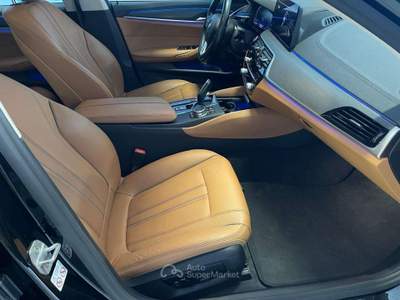 BMW Serie 5 520 520 SERIE 5 X DRIVE Nero usata Pove del Grappa
