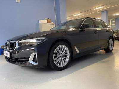 BMW Serie 5 520 520 SERIE 5 X DRIVE Nero usata Pove del Grappa
