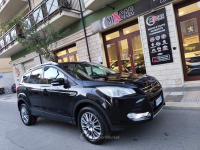 Ford Kuga 4WD GANCIO TRAINO Nero usata CORATO