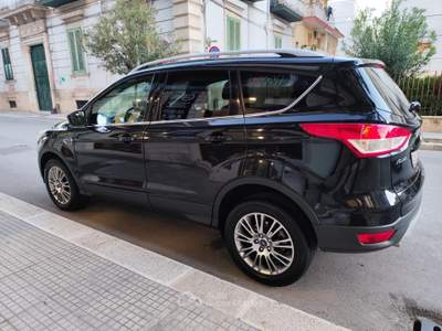 Ford Kuga 4WD GANCIO TRAINO Nero usata CORATO