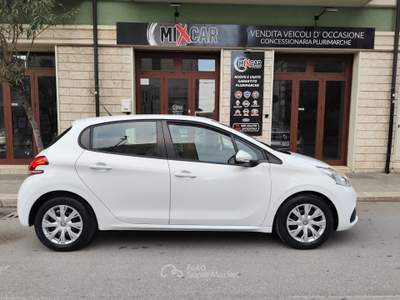 Peugeot 208 BlueHDi 75CV DIESEL ACTIVE Bianco usata CORATO