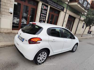 Peugeot 208 BlueHDi 75CV DIESEL ACTIVE Bianco usata CORATO