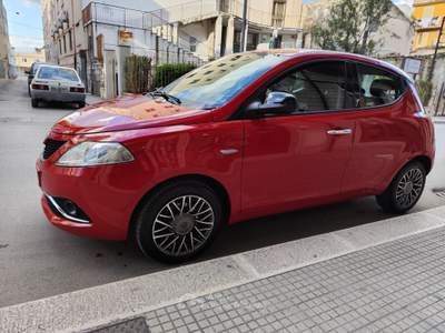 Lancia Ypsilon 95CV DIESEL GOLD Rosso usata CORATO
