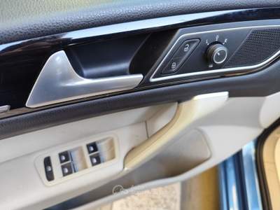 Volkswagen Golf Sportsvan 1.6 TDI Comfortline BlueMotion Technology Blu/Azzurro usata CORATO