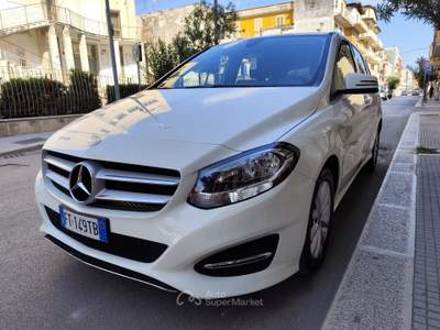 Mercedes-Benz Classe B B 180 d 109cv Automatica NAVI Bianco usata CORATO