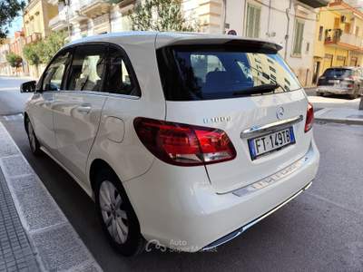 Mercedes-Benz Classe B B 180 d 109cv Automatica NAVI Bianco usata CORATO