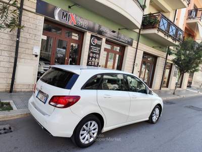 Mercedes-Benz Classe B B 180 d 109cv Automatica NAVI Bianco usata CORATO