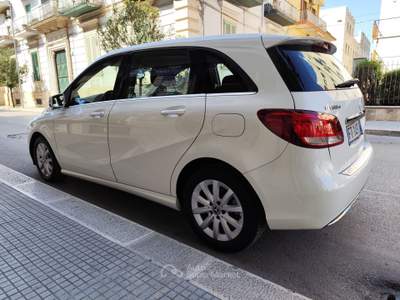 Mercedes-Benz Classe B B 180 d 109cv Automatica NAVI Bianco usata CORATO