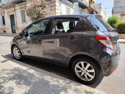 Toyota Yaris 90CV DIESEL NAVI Grigio usata CORATO