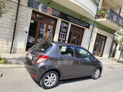 Toyota Yaris 90CV DIESEL NAVI Grigio usata CORATO