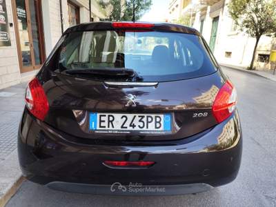 Peugeot 208 1.4 HDi 68CV ALLURE NAVI Lilla usata CORATO