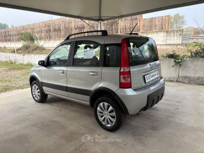Fiat Panda 1.2 4x4 Climbing POCHI CHILOMETRI OK NEOP Argento usata Pavia