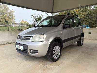 Fiat Panda 1.2 4x4 Climbing POCHI CHILOMETRI OK NEOP Argento usata Pavia