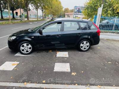 Kia Cee'd Ceed cee'd Sp. Wag. 1.4 90CV EX GPL EURO5 Nero usata Torino