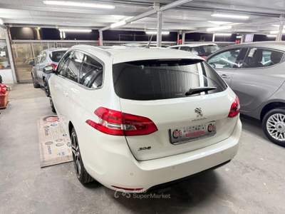 Peugeot 308 S&S SW Allure 2018 Bianco usata Pozzuoli