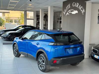 Peugeot 2008 S&S Allure Blu/Azzurro usata CARESANABLOT