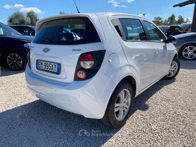 Chevrolet Aveo 86CV 5 porte LT UNICO PROPIETARIO NEOPATENTATI Bianco usata Corato