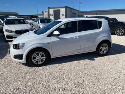 Chevrolet Aveo 86CV 5 porte LT UNICO PROPIETARIO NEOPATENTATI Bianco usata Corato