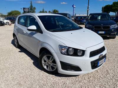 Chevrolet Aveo 86CV 5 porte LT UNICO PROPIETARIO NEOPATENTATI Bianco usata Corato