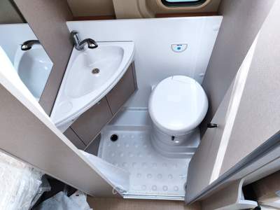 Fiat Ducato Burstner Delfin C 621 - Furgonato con letti gemelli Blu/Azzurro usata Druento