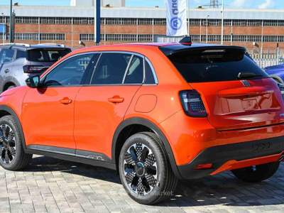 Fiat 600 La Prima Hybrid 100cv Arancione usata Pianezza