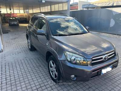Toyota RAV4 RAV4 2.2 D-4D 177 CV Luxury Blu/Azzurro usata ALTAVILLA MILICIA