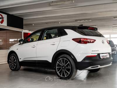 Opel Grandland X 1.6 phev Elegance fwd auto Bianco usata Seveso