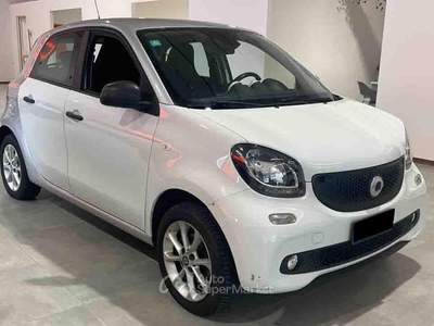Smart ForFour 70 1.0 Passion Bianco usata Pianezza