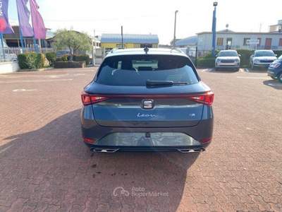 Seat Leon Leon Sportstourer 1.5 hybrid 116 CV DSG FR Grigio usata San Martino Buon Albergo