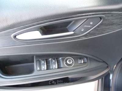 Alfa Romeo Stelvio 2.2 Turbodiesel 190 CV AT8 Q4 Nero usata Tolentino