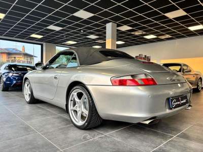 Porsche 911 996 Carrera cat Cabriolet - MANUALE Argento usata Busto Arsizio