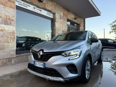 Renault Captur TCe ZEN 90 CV Grigio usata Altamura