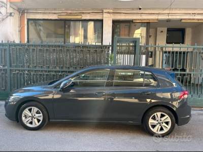 Volkswagen Golf Life Grigio usata Scafati