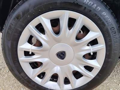 Lancia Ypsilon 0.9 TwinAir 85 CV 5 porte Metano Ecochic Gold Bianco usata Viadana