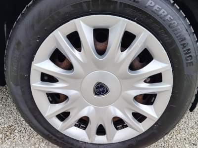 Lancia Ypsilon 0.9 TwinAir 85 CV 5 porte Metano Ecochic Gold Bianco usata Viadana