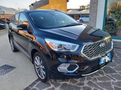 Ford Kuga 2.0 TDCI 150 CV S&amp;S 4WD Powershift Vignale Nero usata Viadana