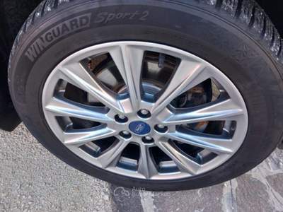 Ford Kuga 2.0 TDCI 150 CV S&amp;S 4WD Powershift Vignale Nero usata Viadana