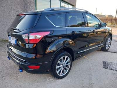 Ford Kuga 2.0 TDCI 150 CV S&amp;S 4WD Powershift Vignale Nero usata Viadana