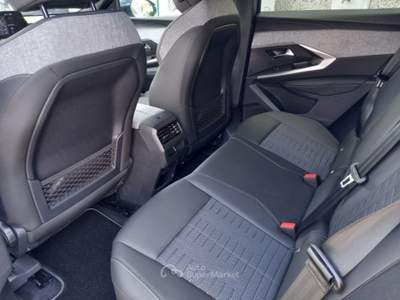 Peugeot 3008 Hybrid 145 e-DCS6 GT Blu/Azzurro usata Viadana