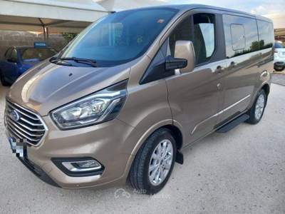 Ford Tourneo Custom 310 2.0 TDCi 130CV PC Titanium Marrone usata Viadana