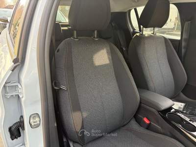 Peugeot 208 Hybrid 110 e-DCS6 Style Bianco usata Varedo