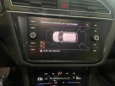Volkswagen Tiguan eHYBRID DSG R-Line Led Bianco usata Gozzano