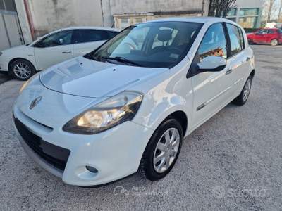Renault Clio 16V 5 porte Dynamique usata FERMO Renault Clio 16V 5 porte Dynamique usata FERMO