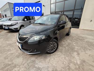 Lancia Ypsilon 1.0 FireFly 5 porte S&S Hybrid Gold Plus Nero usata Asti