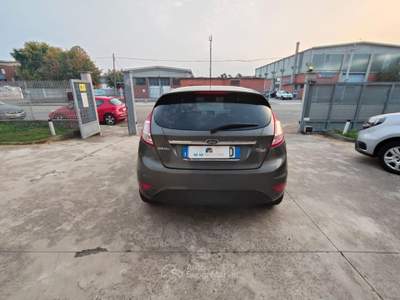 Ford Fiesta 1.5 TDCi 95CV 5 porte Titanium Grigio usata Asti