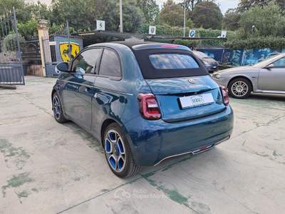 Fiat 500 Fiat icon cabrio 87 kw 118 cv Allestimento ABARTH Blu/Azzurro usata Frascati