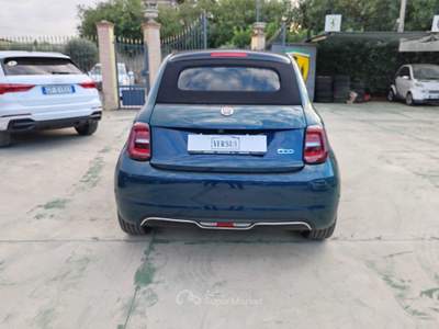 Fiat 500 Fiat icon cabrio 87 kw 118 cv Allestimento ABARTH Blu/Azzurro usata Frascati