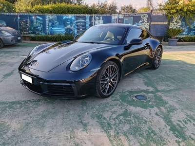 Porsche 911 Carrera 992 PACCHETTO CRONO Nero usata Frascati
